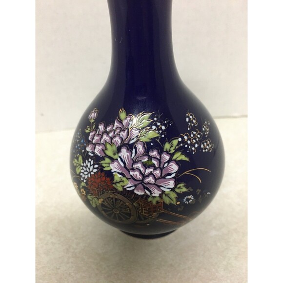 Kutani Small Cobalt Blue Vase ~ Made in Japan ~ Handcrafted ~ 4 1/2"H - Picture 2 of 6